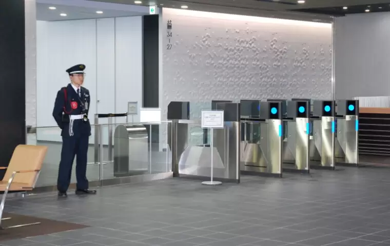 立哨業務
